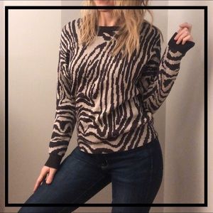 TAHARI Shimmery Black + Gray Swirl Sweater S